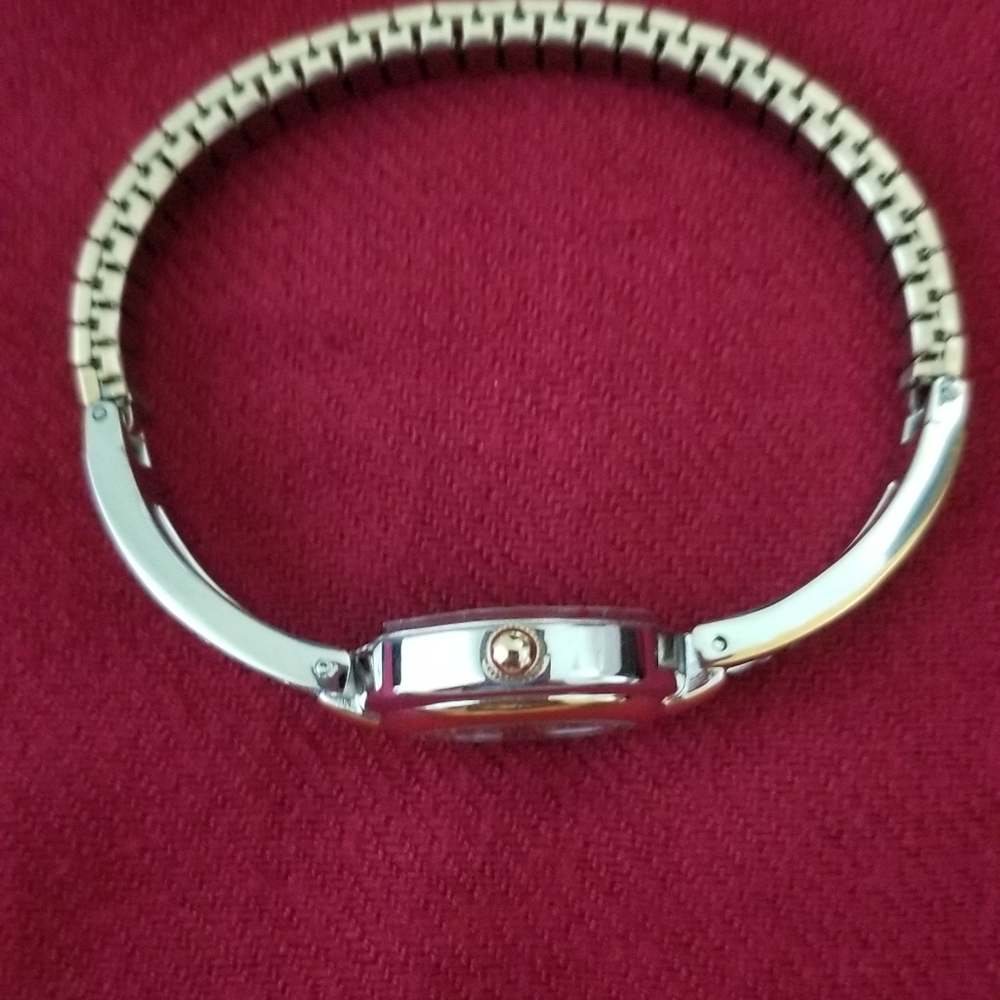 Embassy Quartz Watch - Picture 3 of 7